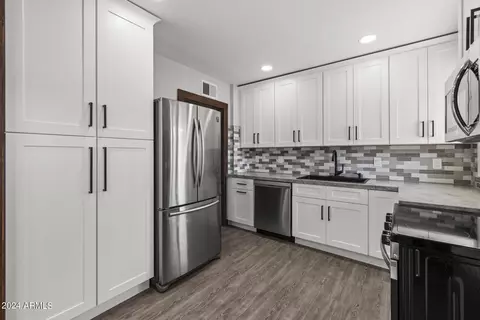 801 W Mitchell Dr, Phoenix, AZ 85013 photo 10