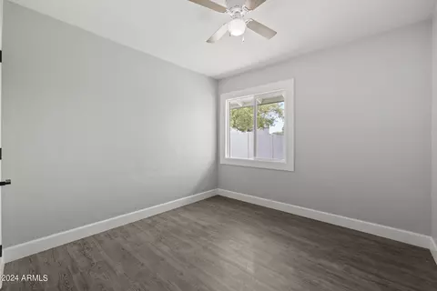801 W Mitchell Dr, Phoenix, AZ 85013 photo 16