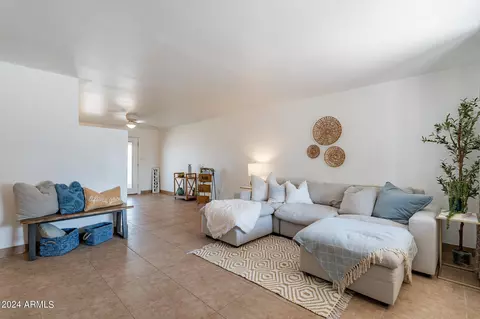 3826 E Willow Ave, Phoenix, AZ 85032 photo 2