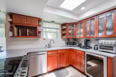 504 E Ivy St, Mesa, AZ 85203 photo 8