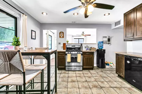 3611 E Sheridan St, Phoenix, AZ 85008 photo 7