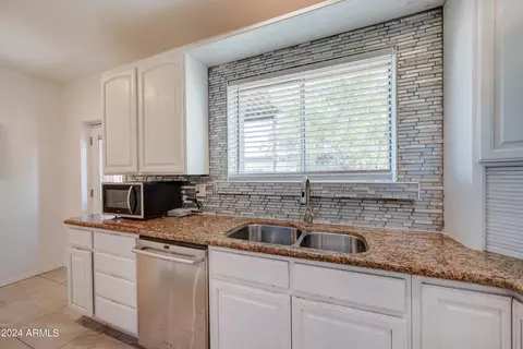 4002 W Pecan Rd, Phoenix, AZ 85041