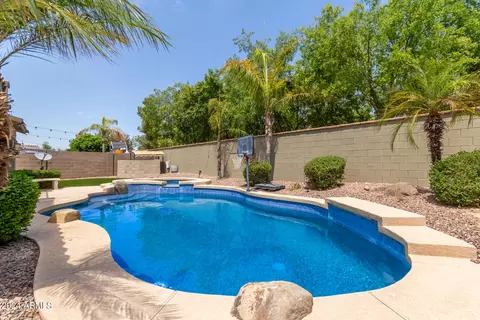 Exterior - 2615 S Butte Ln, Gilbert, AZ 85295 photo 11 of 14
