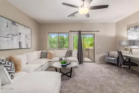 Living - 2615 S Butte Ln, Gilbert, AZ 85295 photo 3 of 3