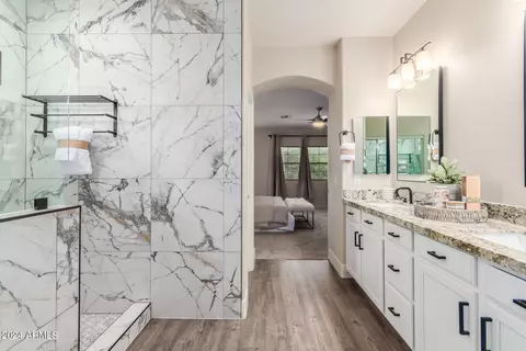 Bath - 2615 S Butte Ln, Gilbert, AZ 85295 photo 2 of 10