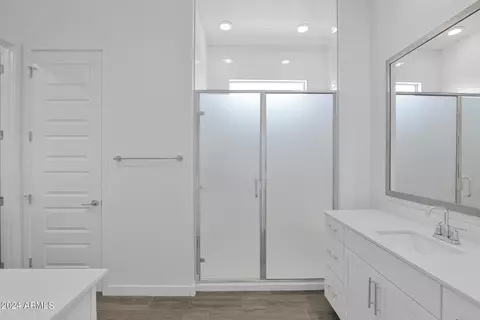 Bath - 2231 E Fandango Dr, Gilbert, AZ 85298 photo 1 of 5
