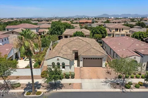 10326 E Kinetic Dr, Mesa, AZ 85212