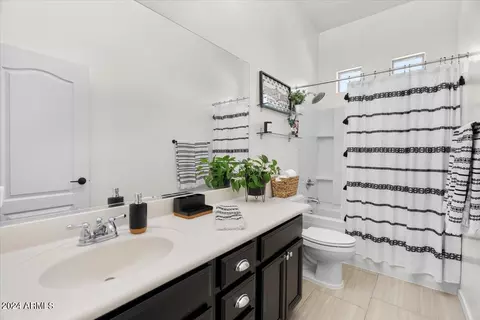 Bath - 10326 E Kinetic Dr, Mesa, AZ 85212 photo 3 of 3