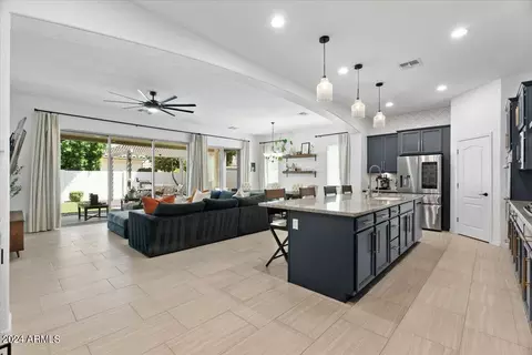 Entry Way - 10326 E Kinetic Dr, Mesa, AZ 85212 photo 5 of 9