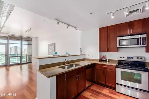 310 S 4th St #1702, Phoenix, AZ 85004