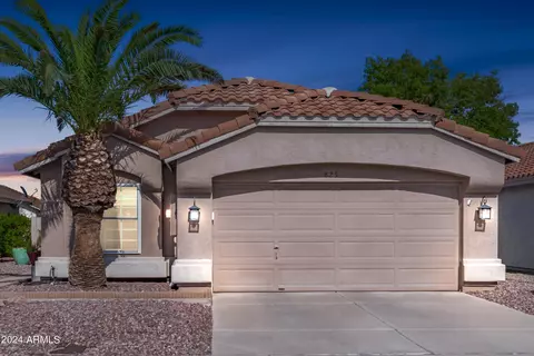 825 S Presidio Dr, Gilbert, AZ 85233