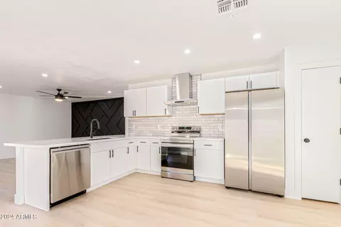 3230 W Casino Ave, Phoenix, AZ 85083