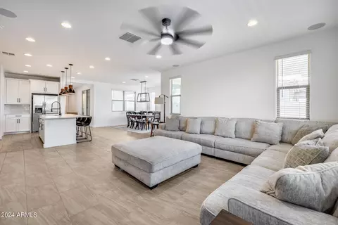 2216 E Meadowview Ct, Gilbert, AZ 85298 photo 13