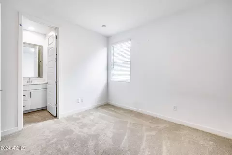 2216 E Meadowview Ct, Gilbert, AZ 85298 photo 6