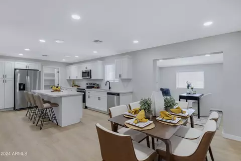 642 N 65th Way, Mesa, AZ 85205