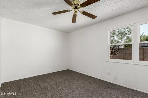 4102 E Pleasant Ln, Phoenix, AZ 85042 photo 23