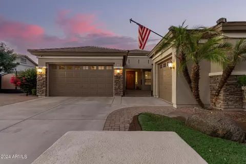 18496 E Raven Dr, Queen Creek, AZ 85142