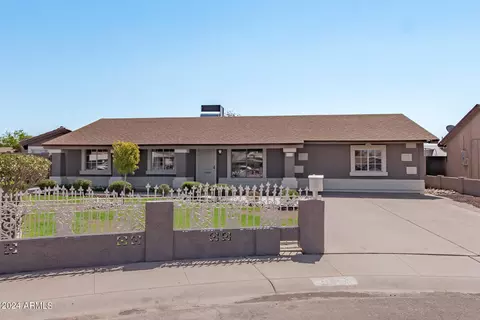 1615 N 52nd Dr, Phoenix, AZ 85035