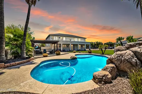 8046 W Emory Ln, Peoria, AZ 85383