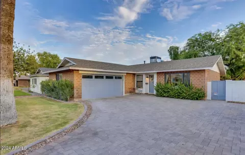 8455 E Vista Dr, Scottsdale, AZ 85250