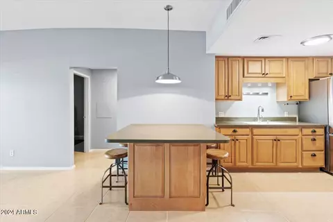 6125 E Indian School Rd #202, Scottsdale, AZ 85251