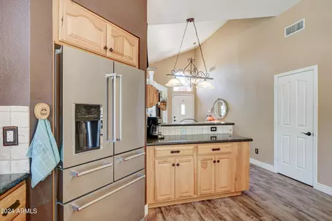 2240 E Foothill Dr, Phoenix, AZ 85024 photo 8