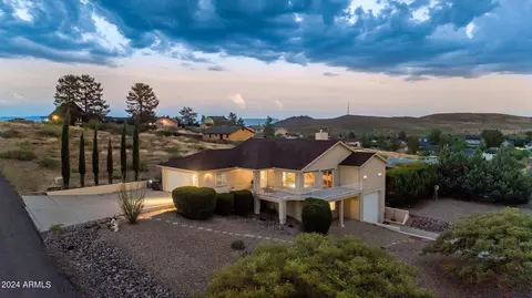 17609 E Hummingbird Ln, Mayer, AZ 86333