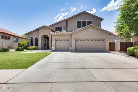 8613 W Morten Ave, Glendale, AZ 85305
