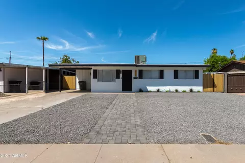 3134 W Country Gables Dr, Phoenix, AZ 85053