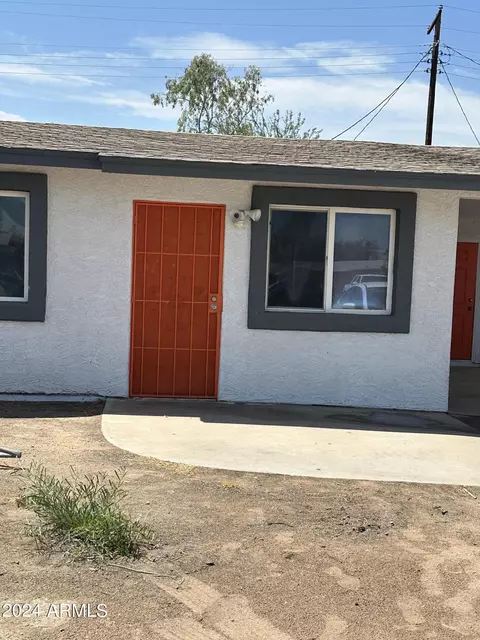 5233 S 14th Pl, Phoenix, AZ 85040