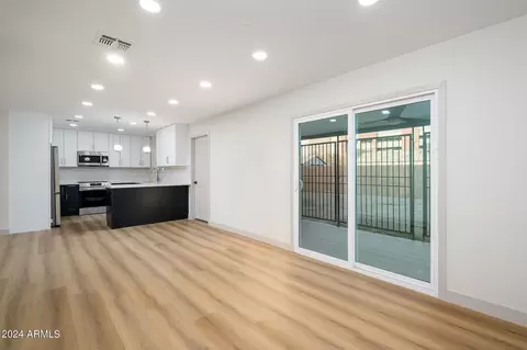 5219 N 35th Dr, Phoenix, AZ 85019 photo 2