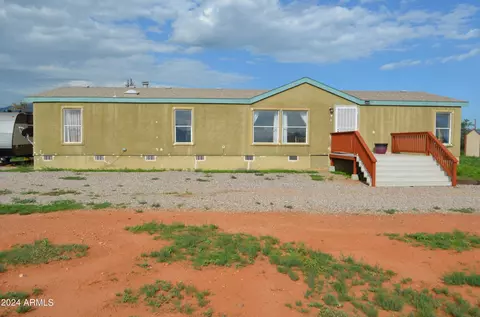 8098 E Dakota Rd, Hereford, AZ 85615