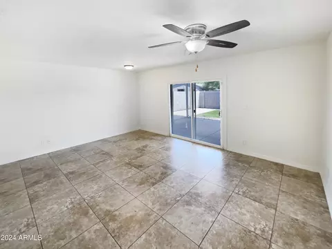 809 N 62nd Dr, Phoenix, AZ 85043 photo 4