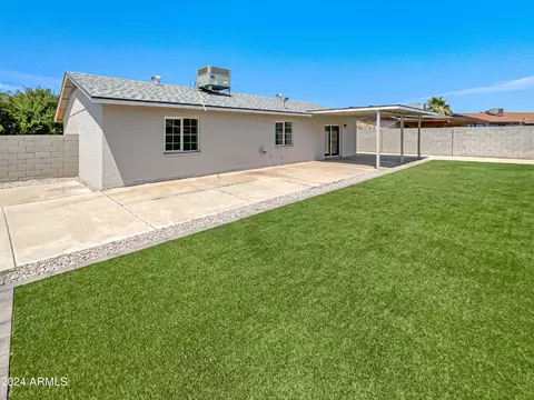 809 N 62nd Dr, Phoenix, AZ 85043 photo 5