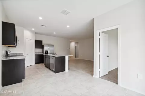 1691 W Spaulding Ave, Apache Junction, AZ 85120 photo 9