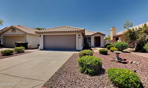 8443 W Bloomfield Rd, Peoria, AZ 85381