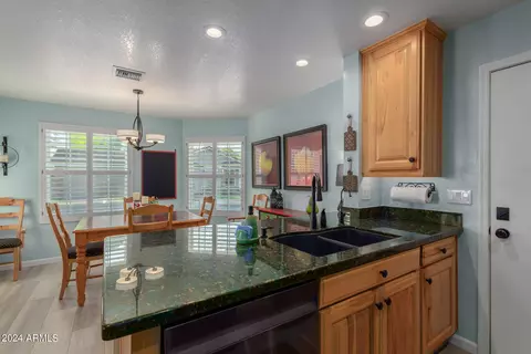 325 E Campo Bello Dr, Phoenix, AZ 85022 photo 16