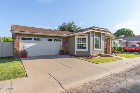 325 E Campo Bello Dr, Phoenix, AZ 85022 photo 4