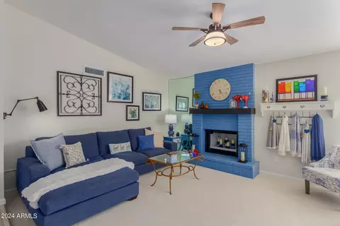 325 E Campo Bello Dr, Phoenix, AZ 85022 photo 6