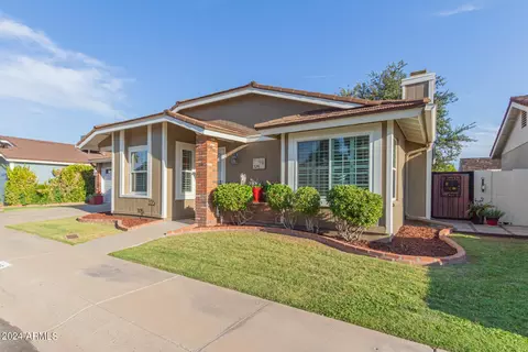 325 E Campo Bello Dr, Phoenix, AZ 85022 photo 2