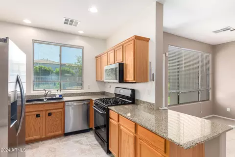 3157 S Southwind Dr, Gilbert, AZ 85295 photo 9