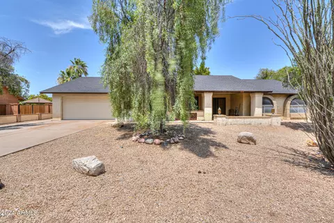 242 W Myrna Ln, Tempe, AZ 85284