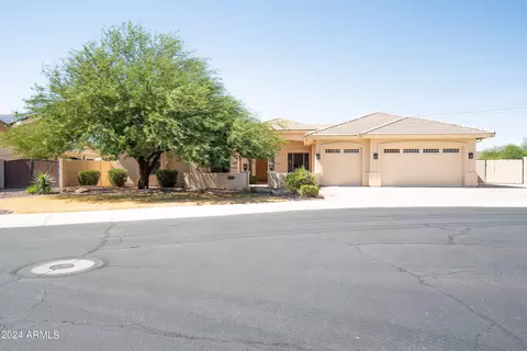 4306 W Saguaro Park Ln, Glendale, AZ 85310