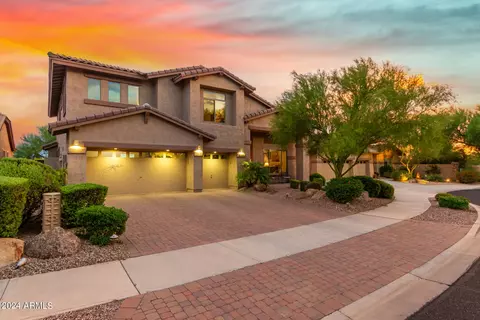 2311 W Red Range Way, Phoenix, AZ 85085