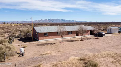 4377 W Thompson Rd, Elfrida, AZ 85610