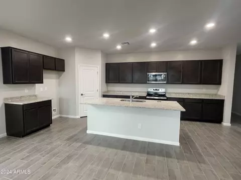 2471 E Boulder Ave, Apache Junction, AZ 85119 photo 2