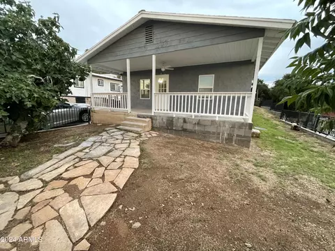 5881 E Hill Ln, Globe, AZ 85501