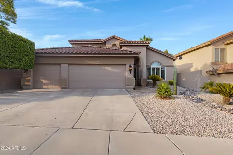 914 E Hiddenview Dr, Phoenix, AZ 85048 photo 2