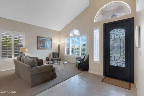 914 E Hiddenview Dr, Phoenix, AZ 85048 photo 5