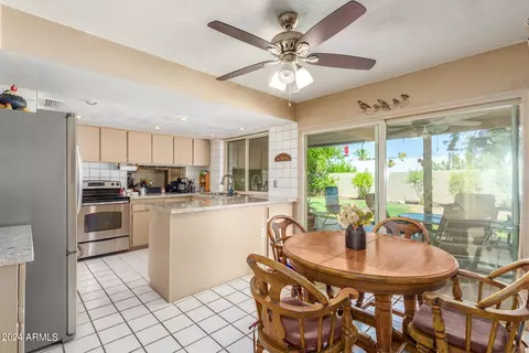 320 E Joan D Arc Ave, Phoenix, AZ 85022